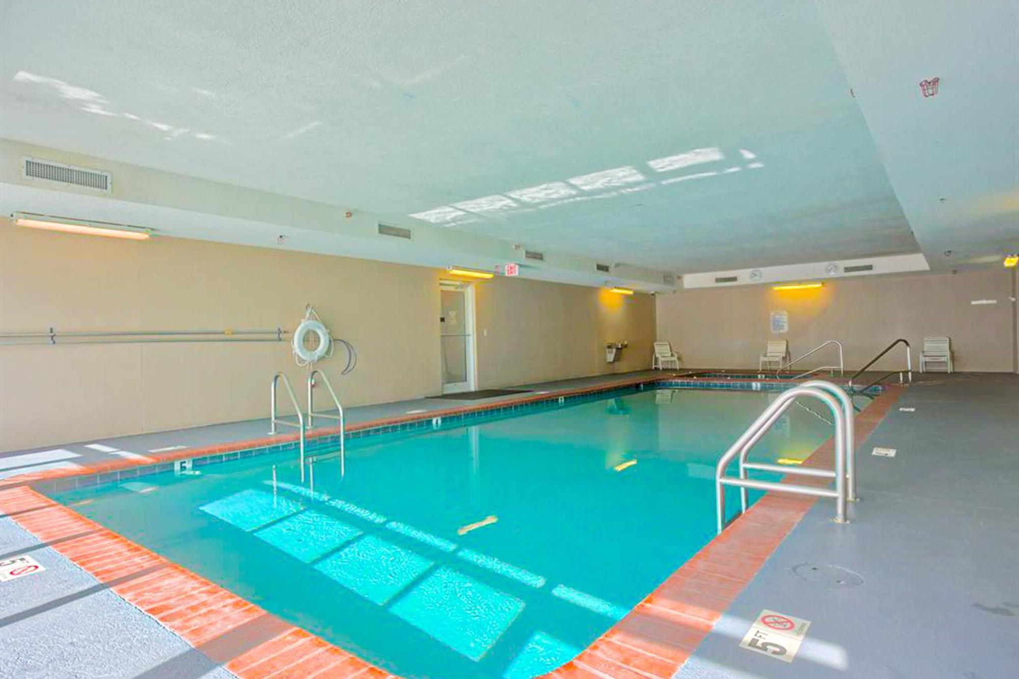 Regency Isle Villa Orange Beach Room photo